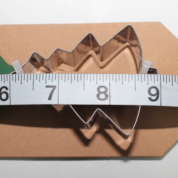 Rae Dunn Artisan Collection NWT Deck The Halls Silicone Spatula & Cookie Cutter - Picture 10 of 10